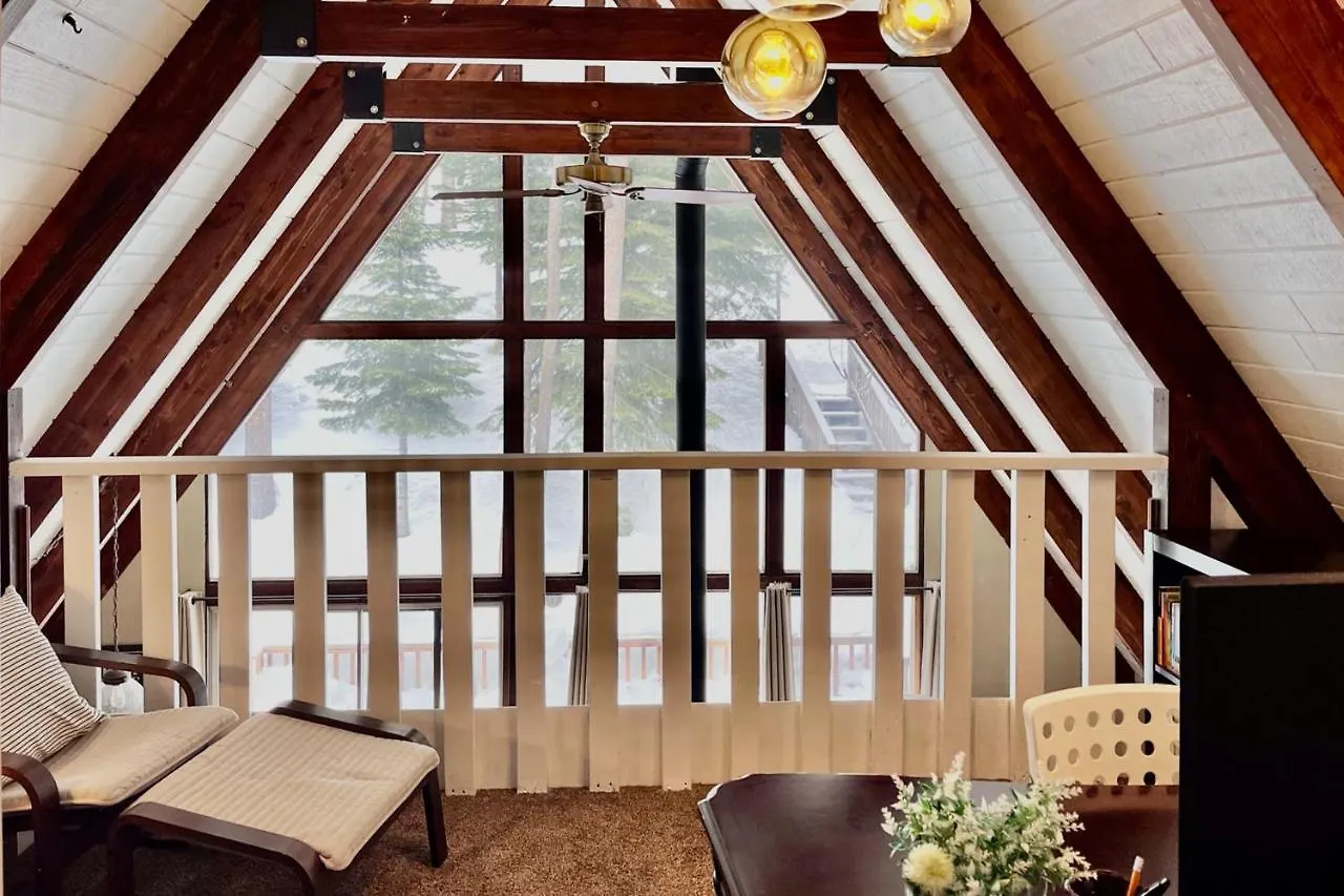 Cozy Cabin Retreat サウス・レイクタホ 米国